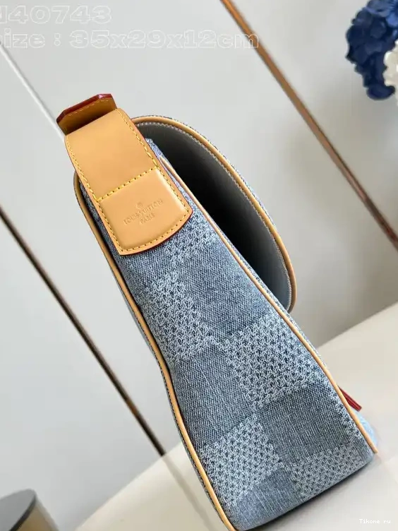 Cheap Messenger LOUIS VUITTON MM Montsouris 0603